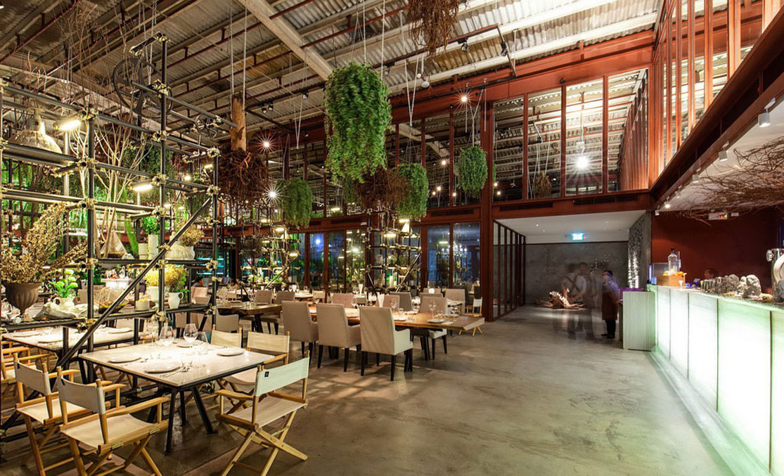 泰国曼谷仓库改造餐饮案例：Vivarium、餐饮logo设计、餐饮VI设计、视觉餐饮