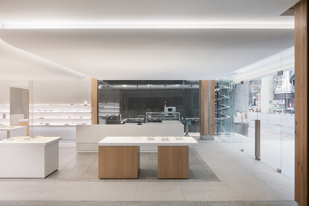 韩国眼镜品牌YUN和咖啡店融合空间 视觉餐饮 全球餐饮研究所 vi设计 空间设计 深圳 杭州 武汉 上海