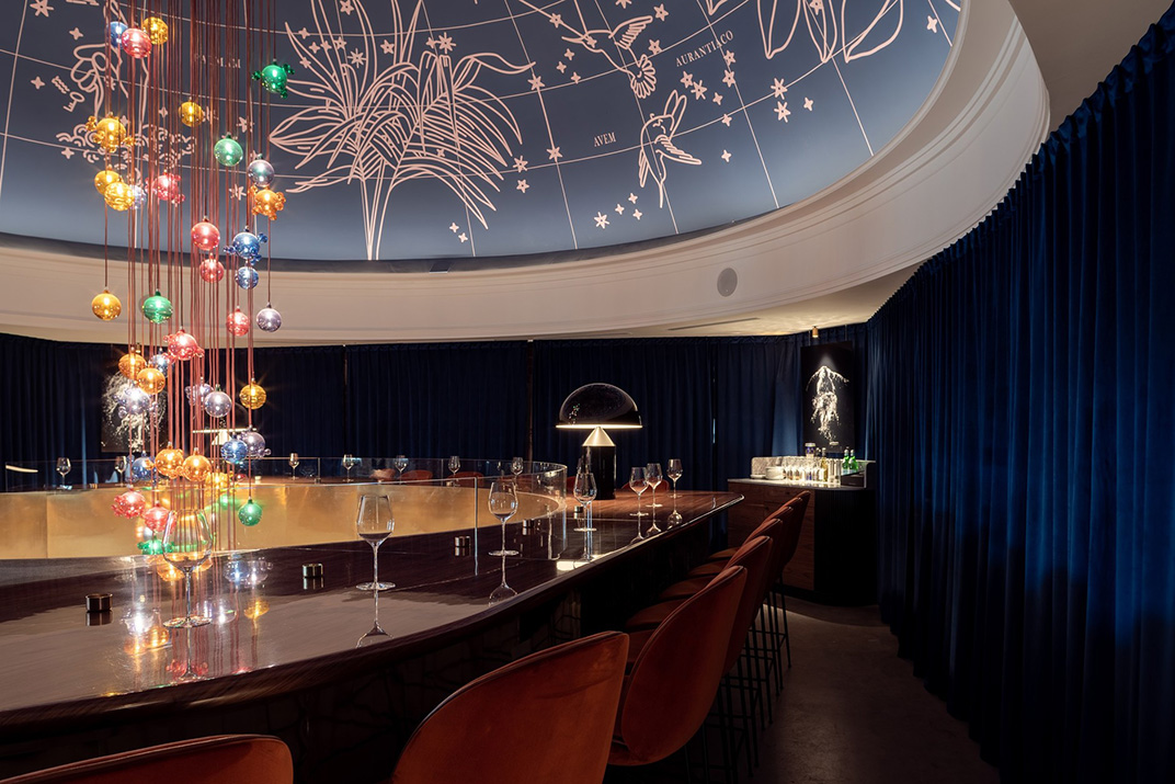 叶卡捷琳堡的Sekta红酒吧 俄罗斯 酒吧 黄铜 星空 餐厅LOGO VI设计 空间设计 视觉餐饮