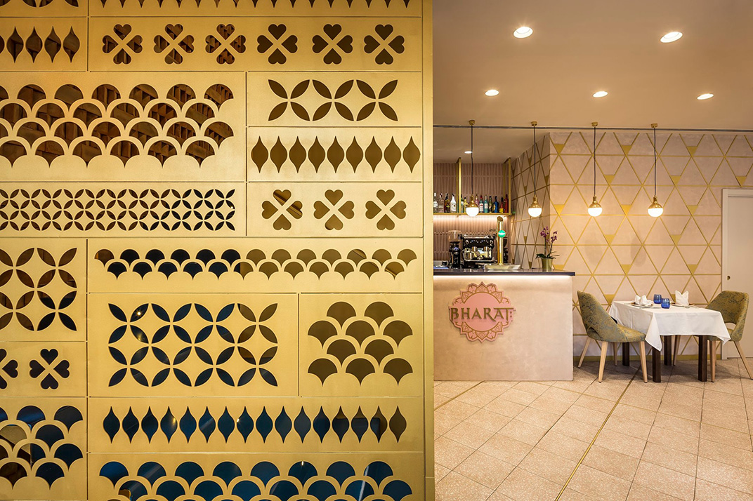 一家融合了现代与传统的印度餐厅 印度 融合 格栅 理念符号 餐厅LOGO VI设计 空间设计 视觉餐饮