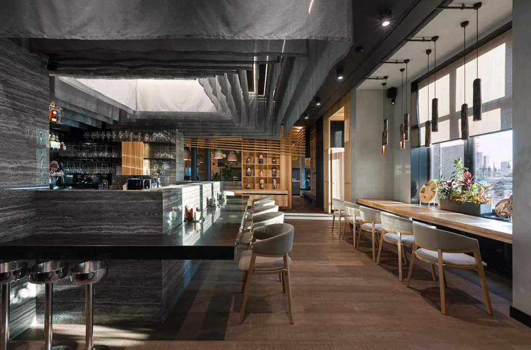 800㎡创意十足的日本餐厅 日本 日式 餐饮空间 国外 原木 logo设计 VI设计 空间设计 视觉餐饮