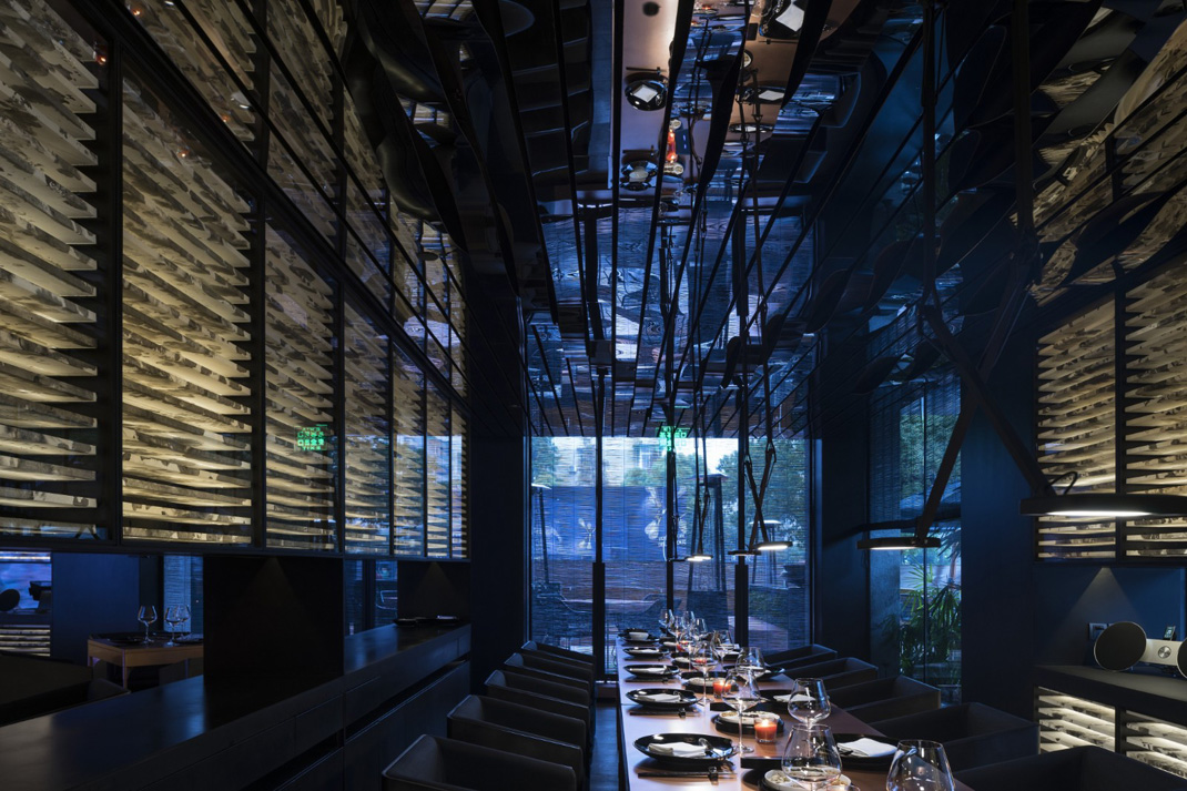 宴西湖 杭州 西湖 镜面不锈钢 餐饮空间 logo设计 VI设计 空间设计 视觉餐饮
