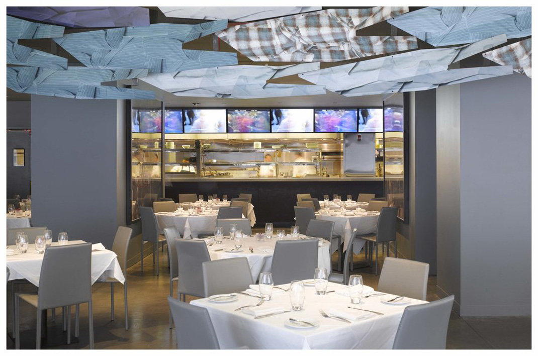 纽约美酒佳肴餐厅Clyde Frazier 纽约 主题餐厅 异形吊顶 装置设计 logo设计 VI设计 空间设计 视觉餐饮