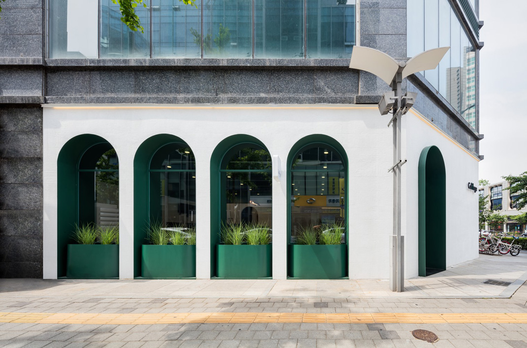 国外家绿色的咖啡厅 国外 绿色 咖啡厅 清新 LOGO设计 vi设计 空间设计 视觉餐饮