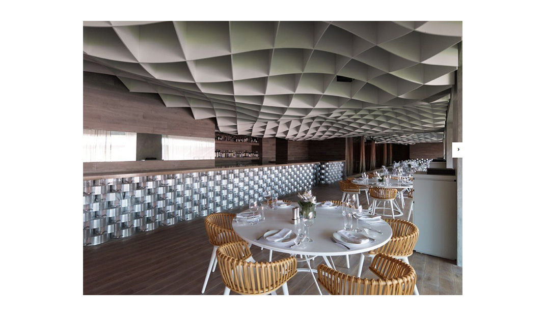 雅典Karaiskakis体育场的V‘ammos餐厅 雅典 阵列 吊顶 体育场 艺术装置 logo设计 vi设计 空间设计 视觉餐饮