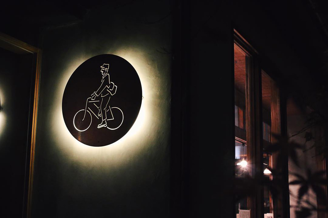餐馆TAYORI 台湾 插画设计 人物插图 logo设计 vi设计 空间设计