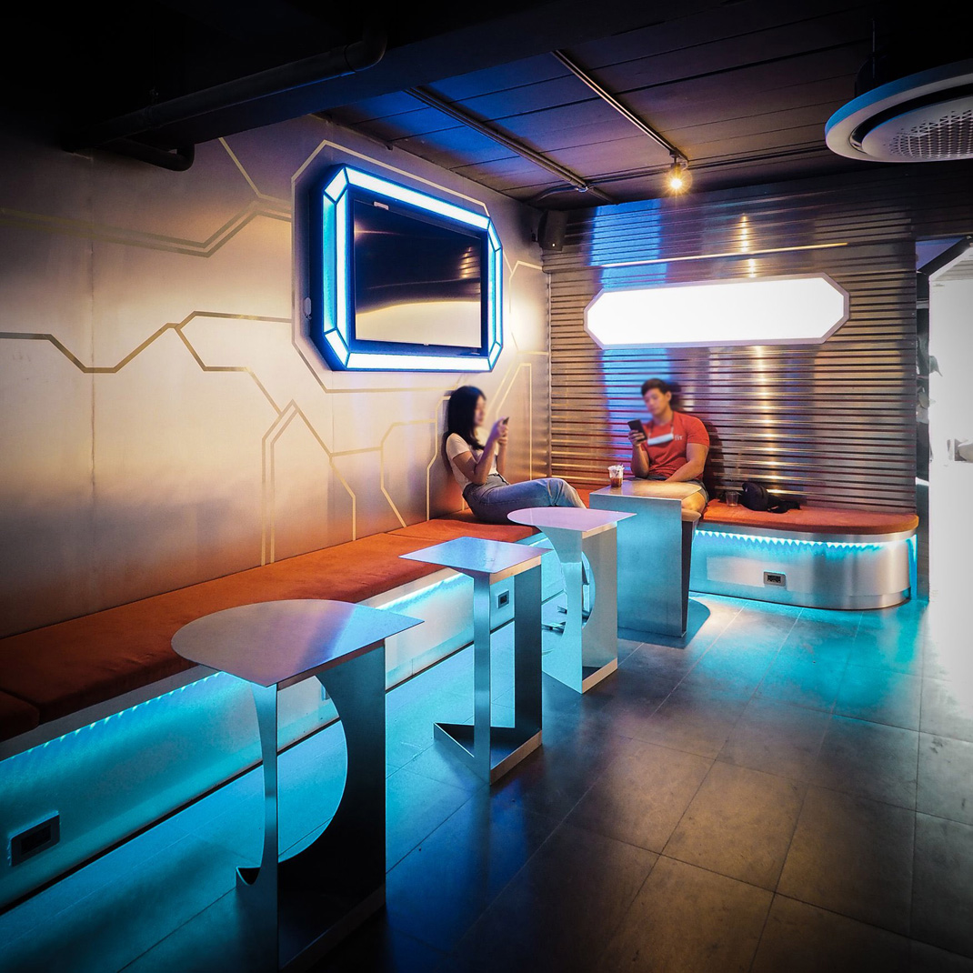 酒吧MARS.cnx 泰国 清迈 酒吧 太空 主题餐厅 logo设计 vi设计 空间设计