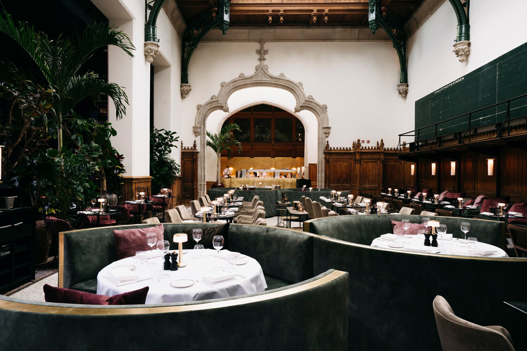 酒吧餐厅Fiera Antwerp 比利时 酒吧餐厅 欧式 花纹设计 logo设计 vi设计 空间设计