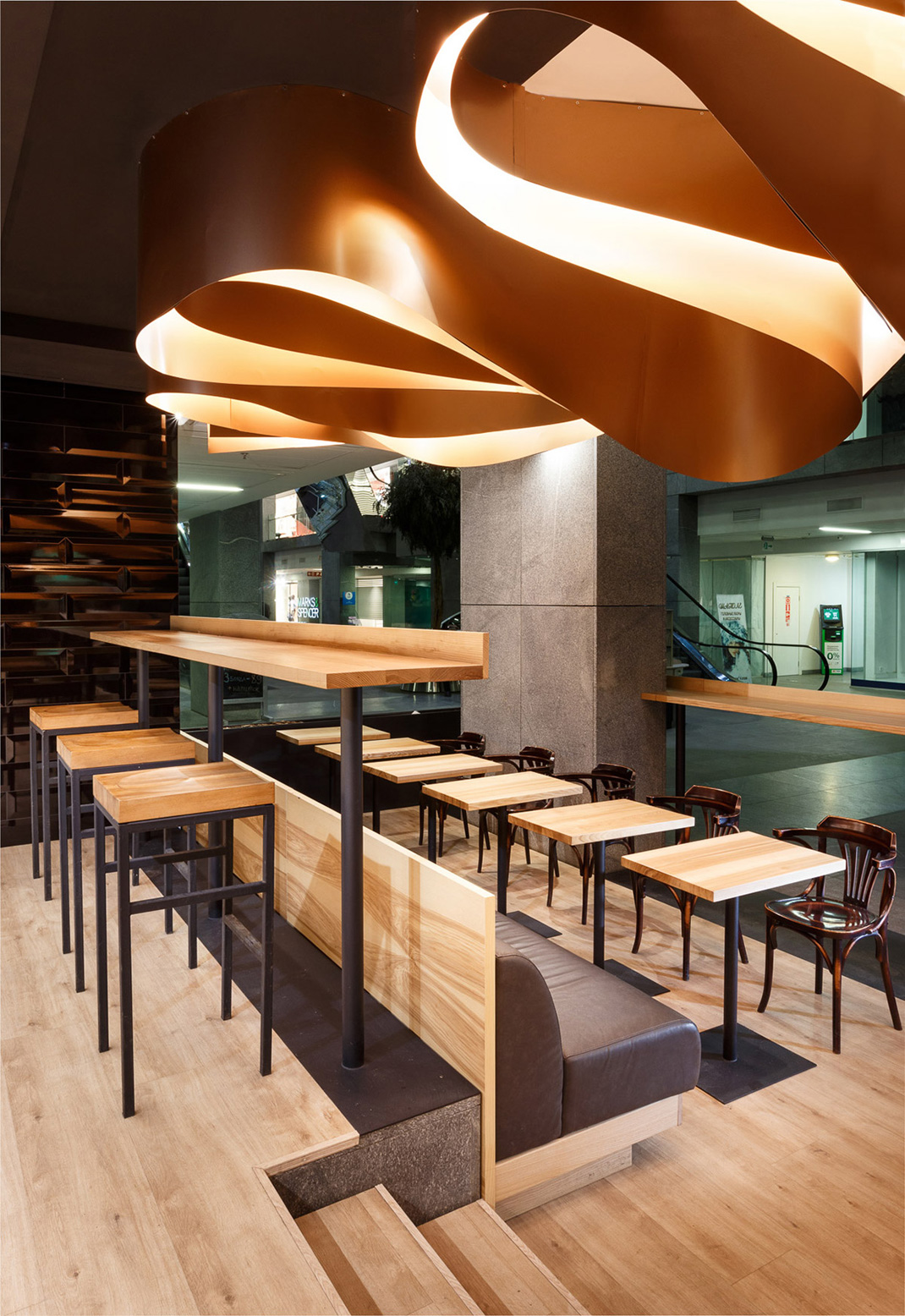 咖啡店Caffe Sarto Riale 乌克兰 咖啡店 金属 曲线 logo设计 vi设计 空间设计
