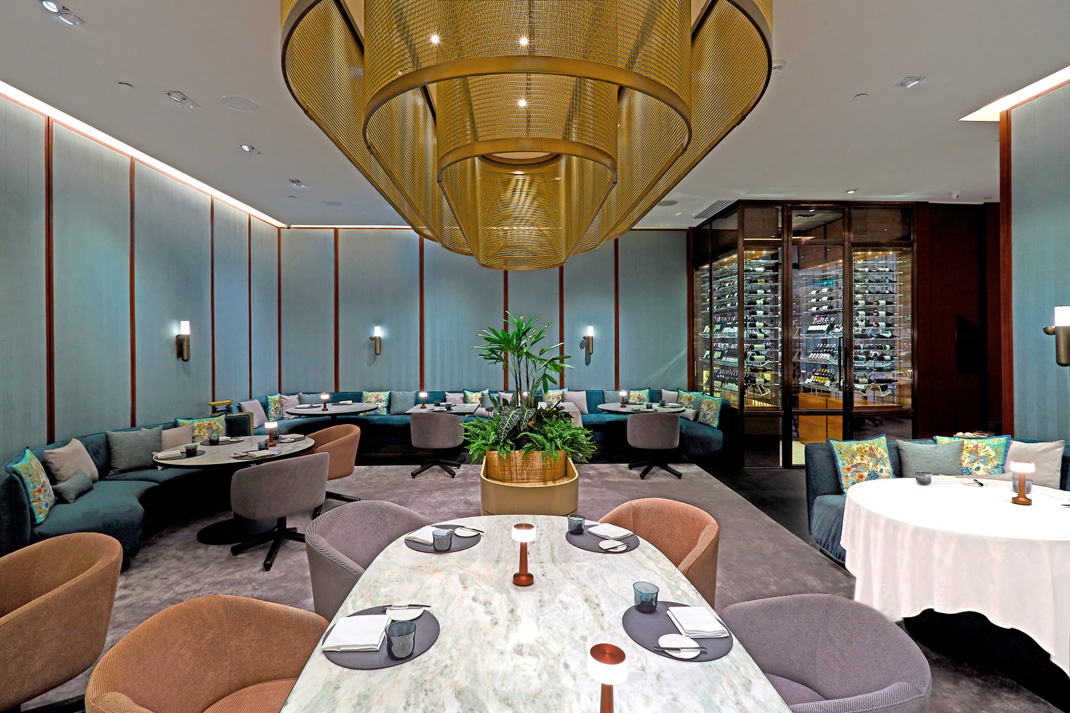 欧式餐厅IGNIV Bangkok 泰国 曼谷 欧式 金属 logo设计 vi设计 空间设计