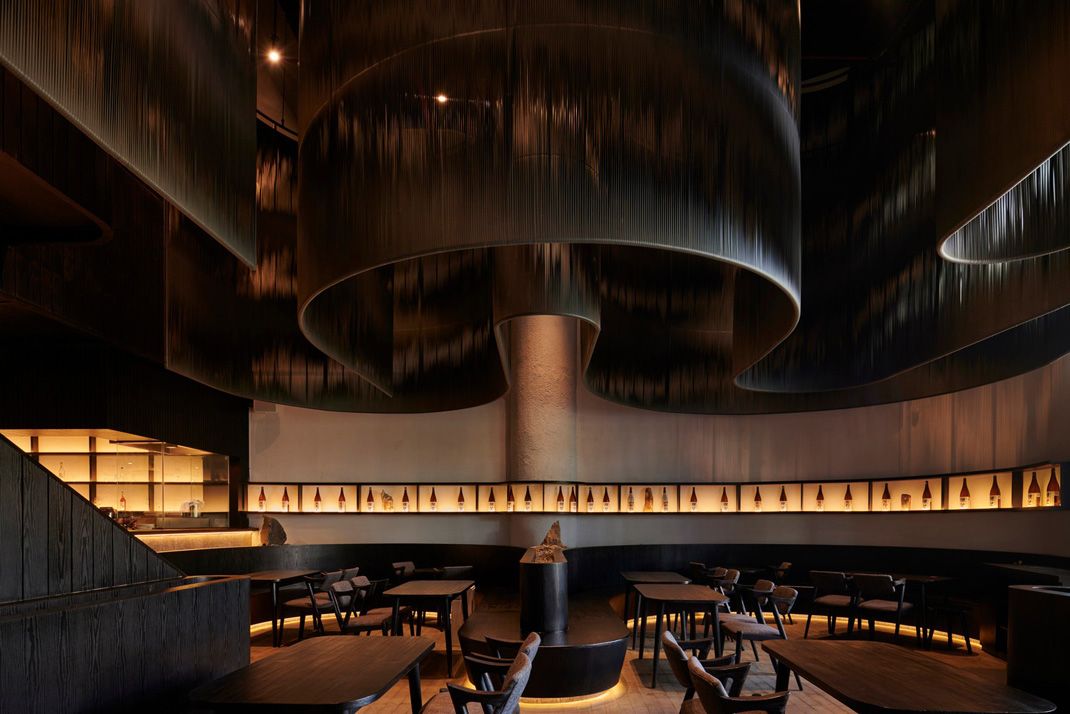 ISSEI日式餐厅 印度尼西亚 日式 金属 天花板吊顶 玻璃 logo设计 vi设计 空间设计