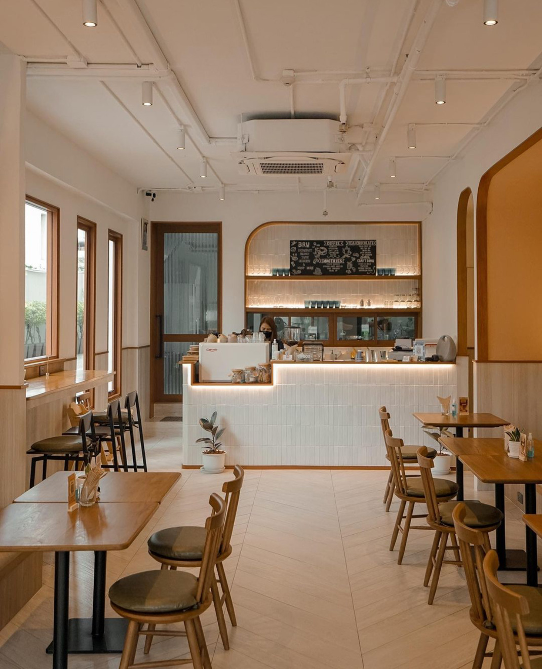 咖啡店BRU20_Cafe 泰国 曼谷 咖啡店 瓷砖 logo设计 vi设计 空间设计