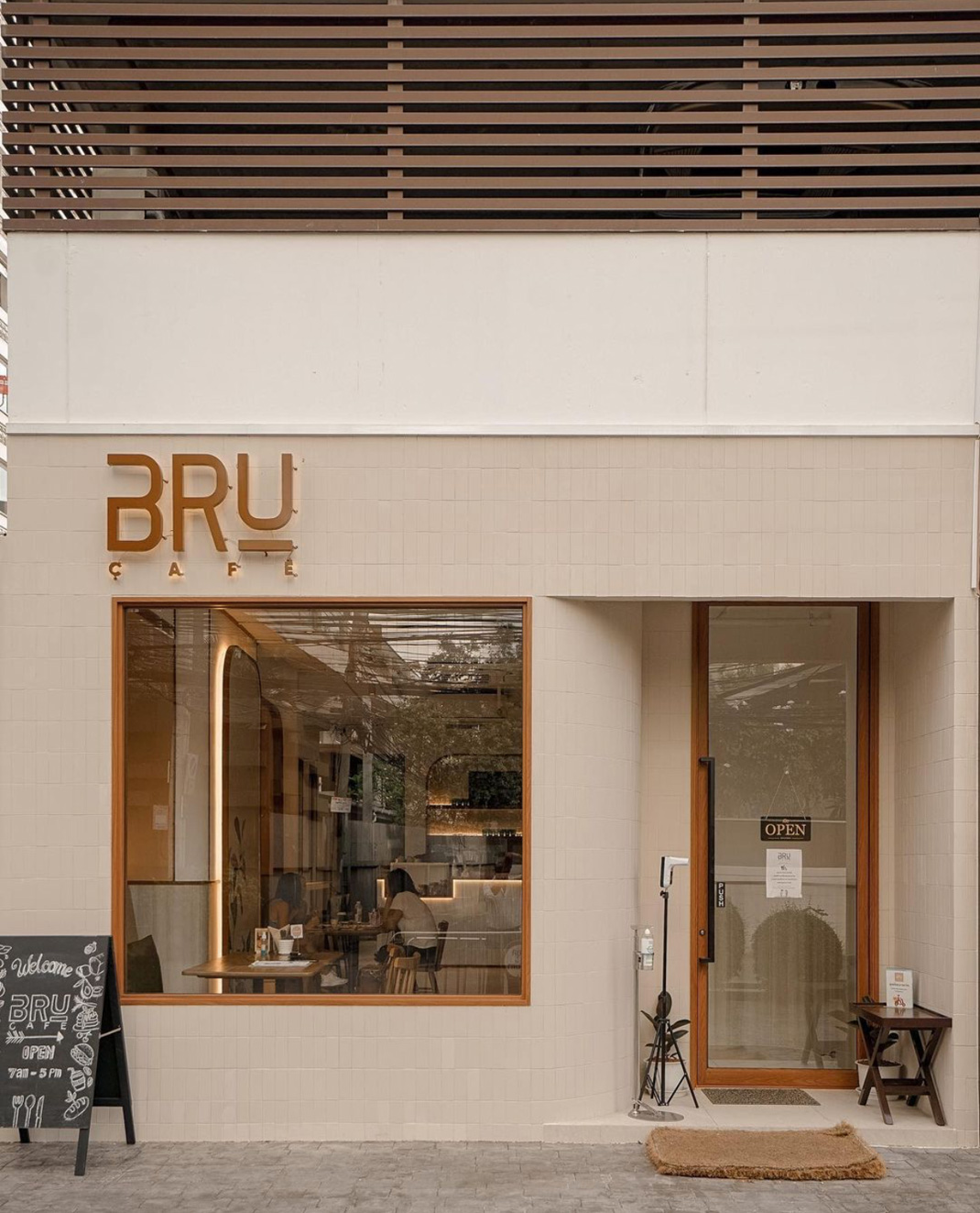 咖啡店BRU20_Cafe 泰国 曼谷 咖啡店 瓷砖 logo设计 vi设计 空间设计