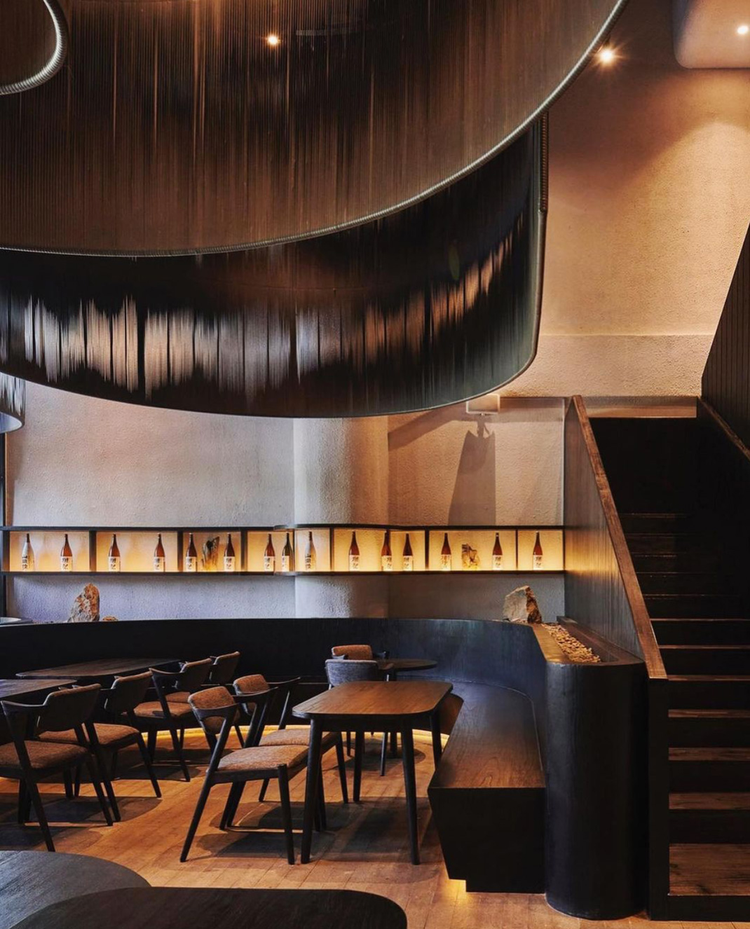 雅加达餐厅 雅加达 弧形 透明性 logo设计 vi设计 空间设计