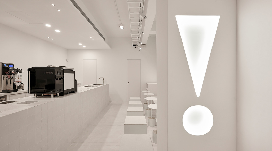 咖啡店CAFE!N 台北和平店 台湾 咖啡店 白色空间 字母设计 圆形 logo设计 vi设计 空间设计