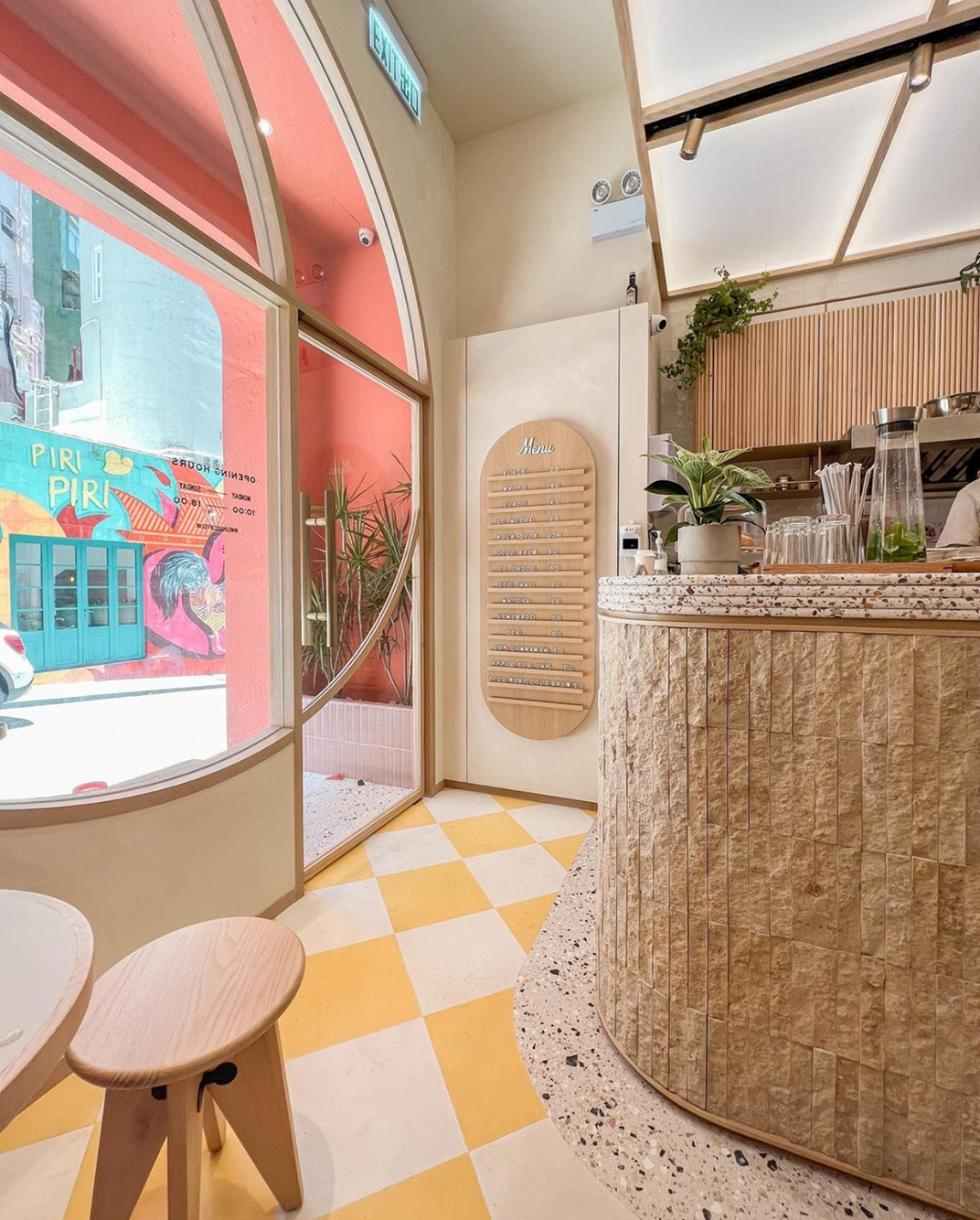 简餐餐厅Melrose Coffee 香港 中环 咖啡店 简餐 粉色 水磨石 石材 logo设计 vi设计 空间设计