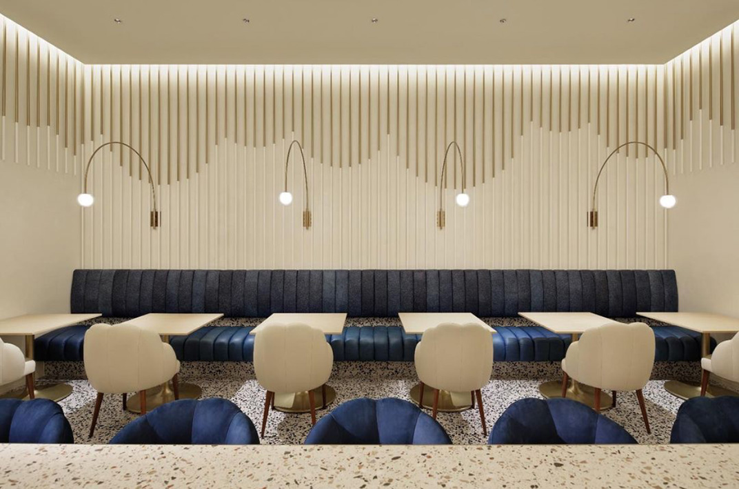 上海 W酒店里的一家甜点酒吧 日本 大版 酒店 甜品 甜点 金属 水磨石 logo设计 vi设计 空间设计