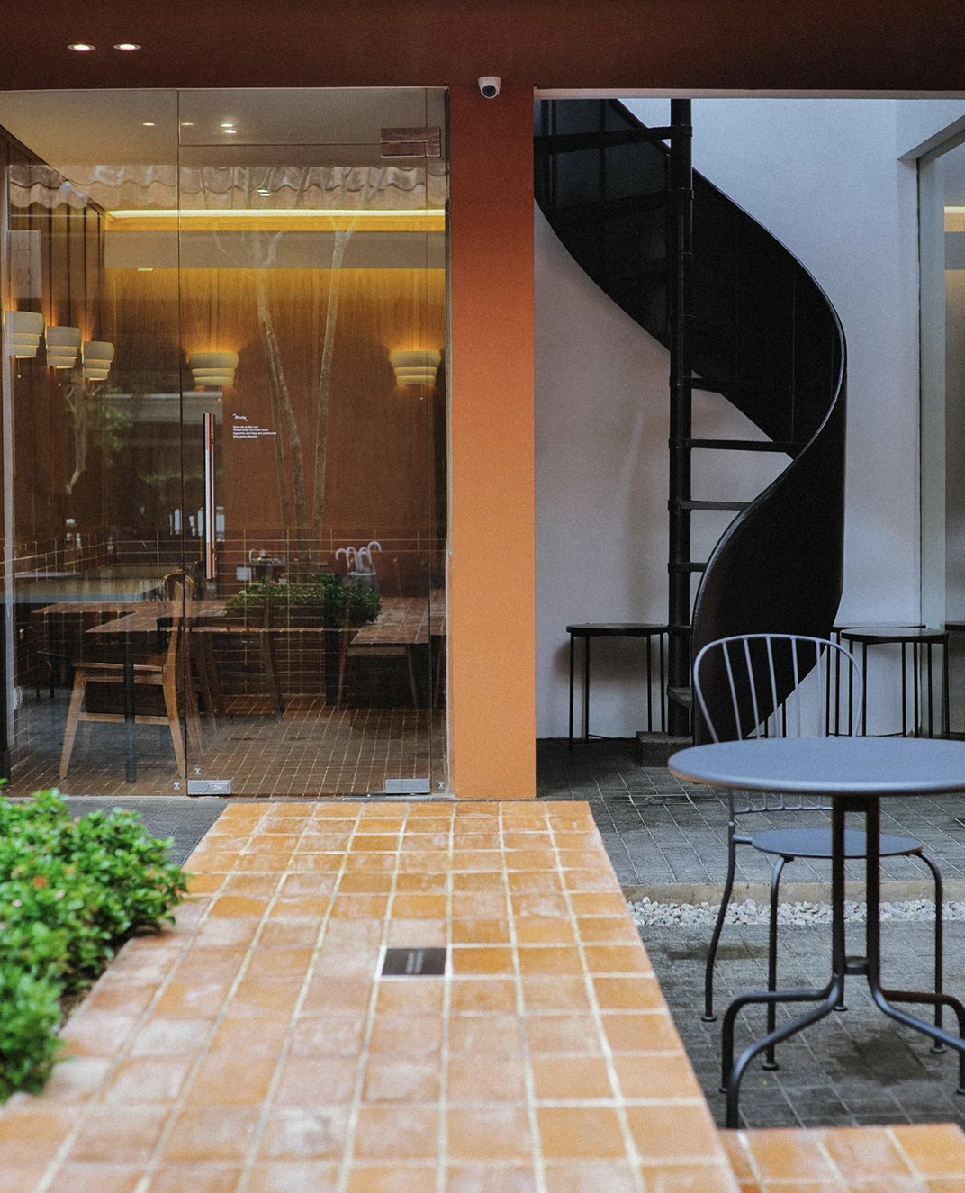 有趣的咖啡店建筑设计Mutu Loka 泰国 上海 北京 上海 珠海 广州 武汉 杭州 佛山 香港 澳门 logo设计 vi设计 空间设计