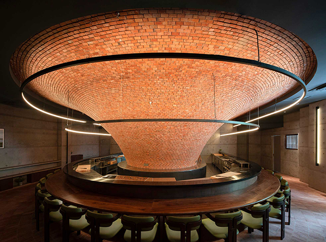 漏斗状砖柱的烧鸡餐厅，深圳  Designed by | BIGER俱乐部设计
