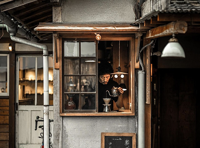 复古风格咖啡店，日本