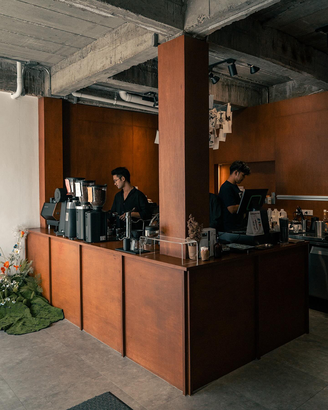 木制氛围咖啡馆 泰国 深圳 上海 北京 广州 武汉 咖啡店 餐饮商业 logo设计 vi设计 空间设计