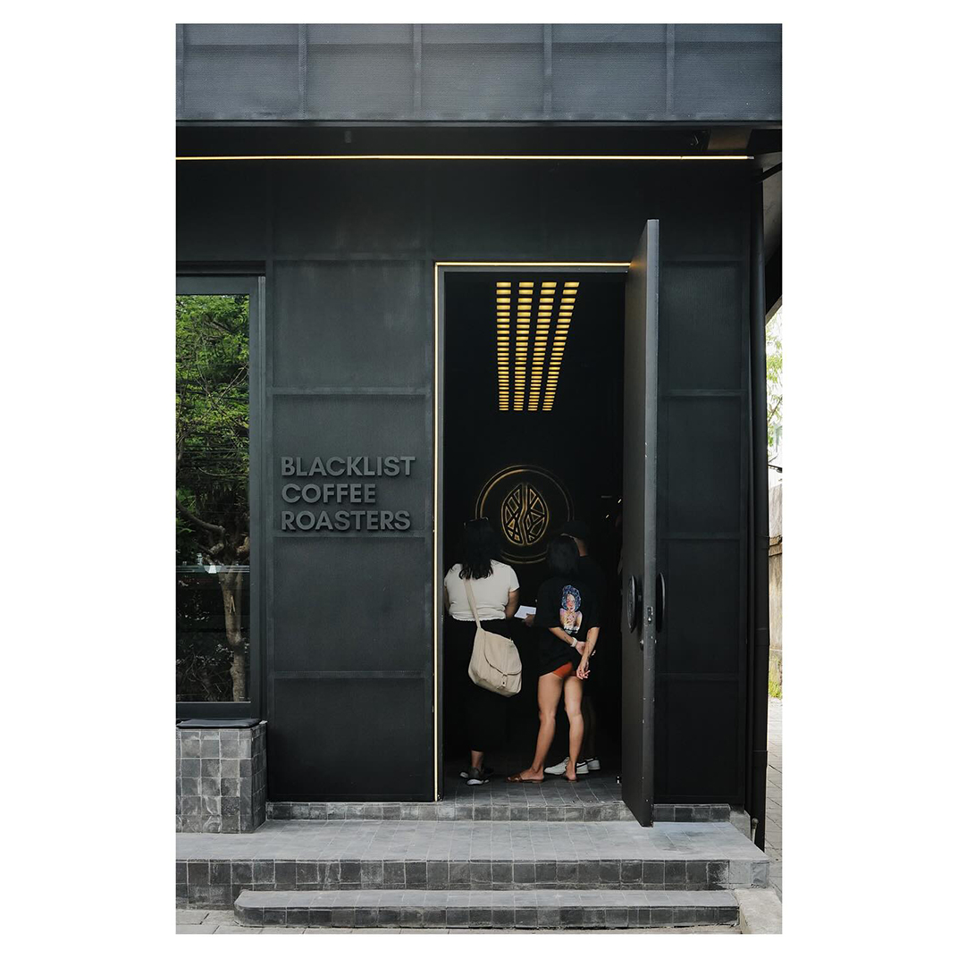 黑色调咖啡店空间设计blacklist coffee 巴厘岛 深圳 上海 北京 广州 武汉 咖啡店 餐饮商业 logo设计 vi设计 空间设计