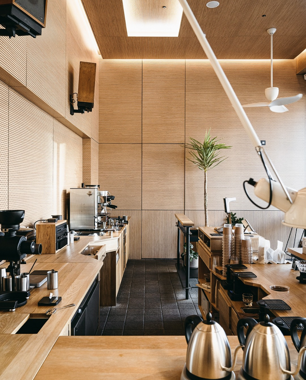 浅木色咖啡馆 带来的清新气息 韩国 釜山 珠海 东莞 上海 北京 广州 武汉 咖啡店 餐饮商业 logo设计 vi设计 空间设计