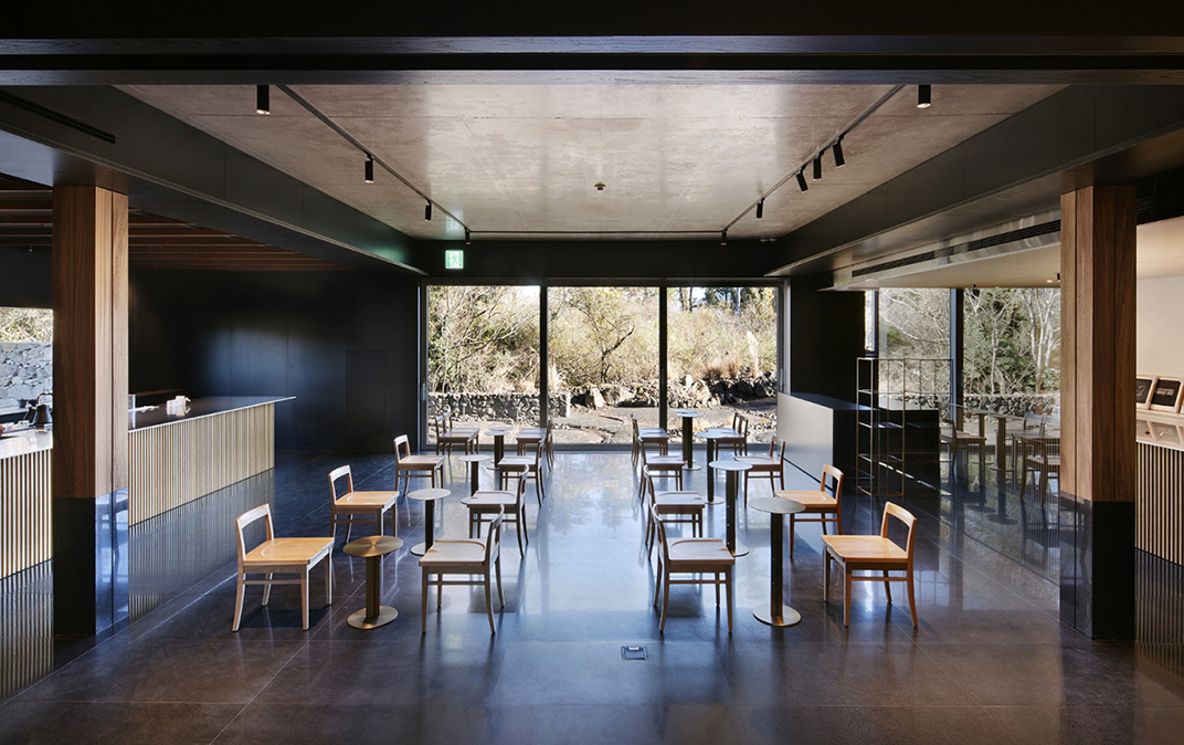 伊丹润博物馆 出生的韩国的日本建筑师 深圳 珠海 北京 广州 武汉 咖啡店 餐饮商业 logo设计 vi设计 空间设计