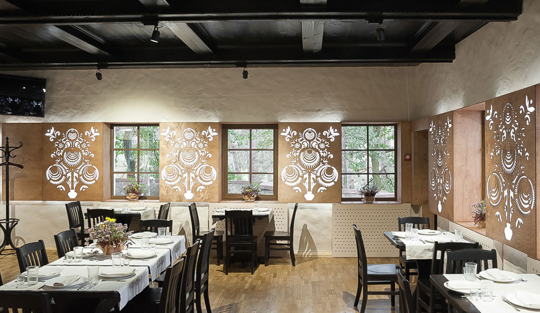 乌克兰国家图案餐厅空间设计