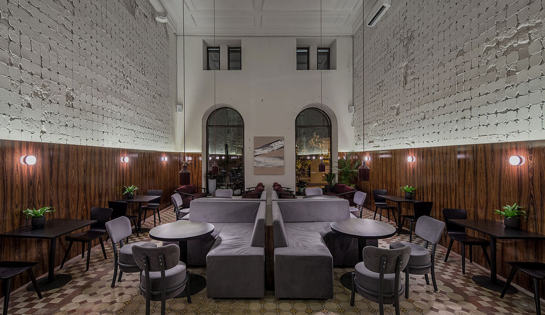 一座历史建筑餐厅、酒吧空间设计