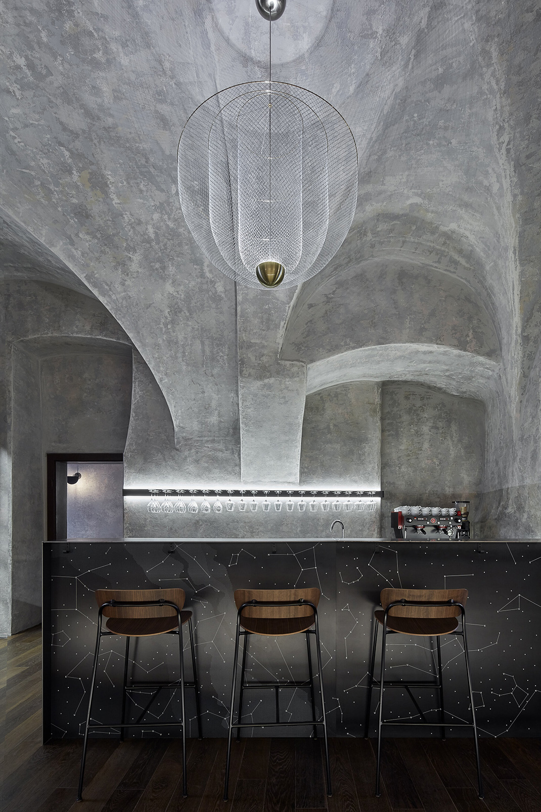 UT酒吧空间设计 捷克 布拉格广场 酒吧 LOFT 工业风  餐厅LOGO VI设计 空间设计 视觉餐饮