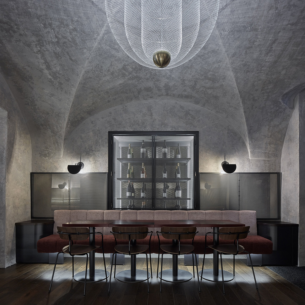 UT酒吧空间设计 捷克 布拉格广场 酒吧 LOFT 工业风  餐厅LOGO VI设计 空间设计 视觉餐饮