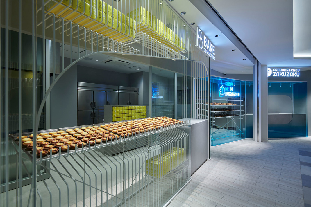 BAKE由超细金属棒构成的极致店面设计 日本 金属 白铁 玻璃 复合店 餐厅LOGO VI设计 空间设计 视觉餐饮