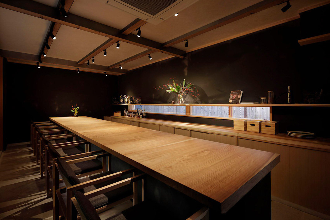 京都百年家屋里的巧克力品牌Dandelion Chocolate 日本 旧金山 老建筑 古典建筑 巧克力 餐厅LOGO VI设计 空间设计 视觉餐饮
