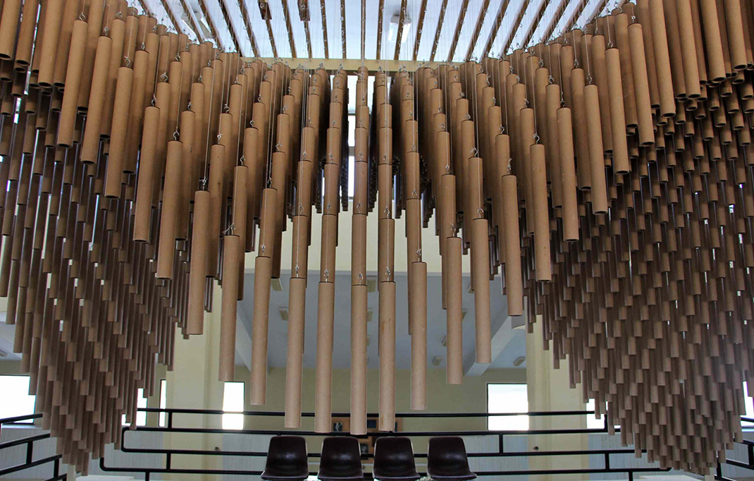 1260根硬纸板管形成的阵列空间设计 伊朗 木梁 金属框架 管柱 阵列 空间参考 餐厅LOGO VI设计 空间设计 视觉餐饮