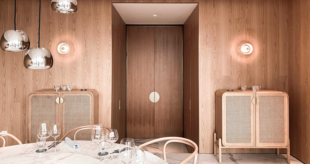 以珠江为灵感打造的法式餐厅，简约优雅 珠江 法式 北欧 餐饮空间 现代 logo设计 VI设计 空间设计 视觉餐饮