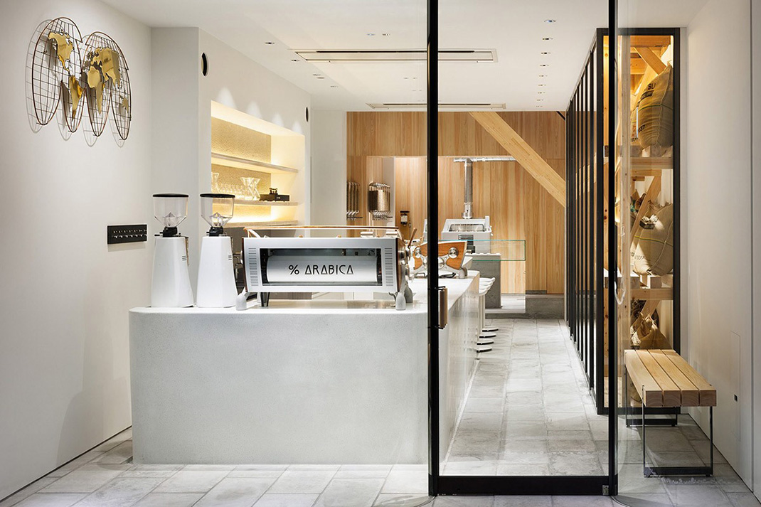 在京都古城中的% Arabica咖啡馆 日本 京都 咖啡店 % Arabica logo设计 vi设计 空间设计 视觉餐饮
