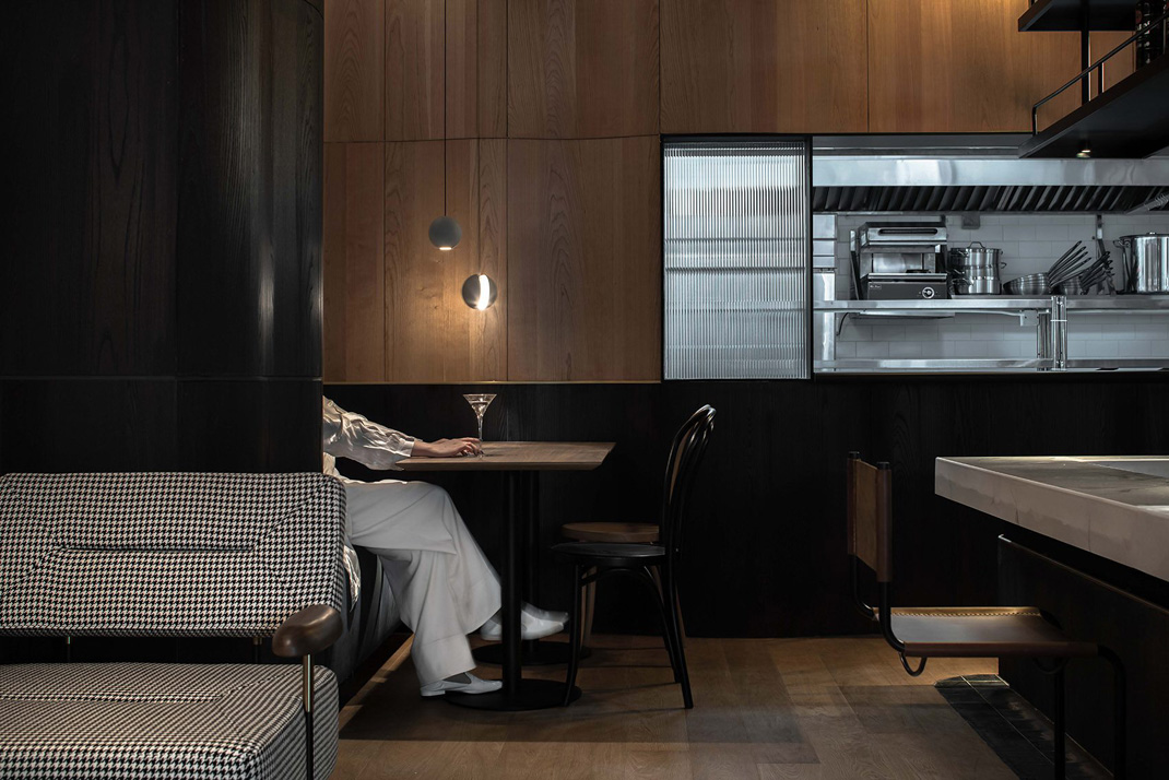 成都的「LOAF」咖啡简餐店 ATMOSPHERE 成都 咖啡厅 灰砖 工业风 logo设计 vi设计 空间设计 视觉餐饮