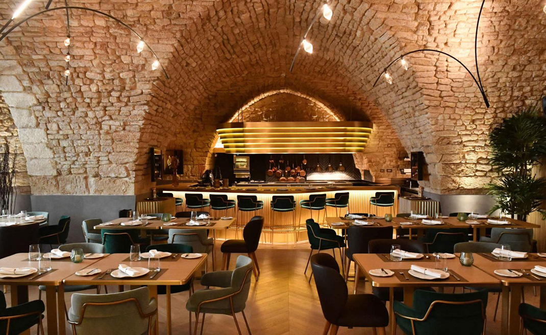 旧房改造餐厅空间 旧房改造 历史 复古 极简主义 logo设计 vi设计 空间设计 视觉餐饮