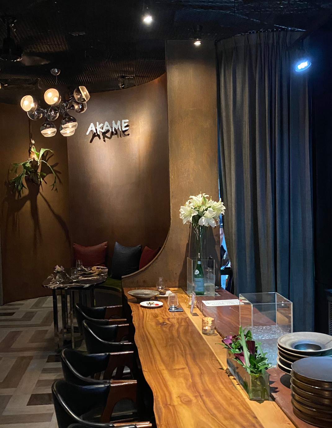 台南最难预定的餐厅之一AKAME台湾 台湾 光影 字母 米其林 logo设计 vi设计 空间设计 视觉餐饮