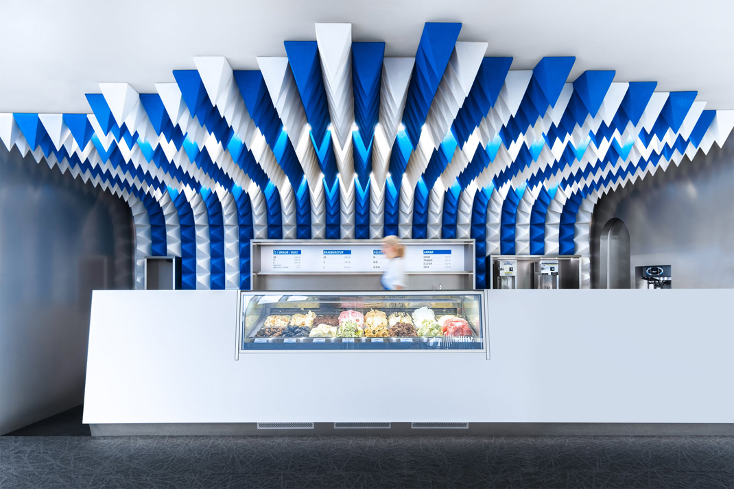 Perlan冰淇凌店 冰岛 博物馆 冰淇淋 阵列 不锈钢 金属 logo设计 vi设计 空间设计