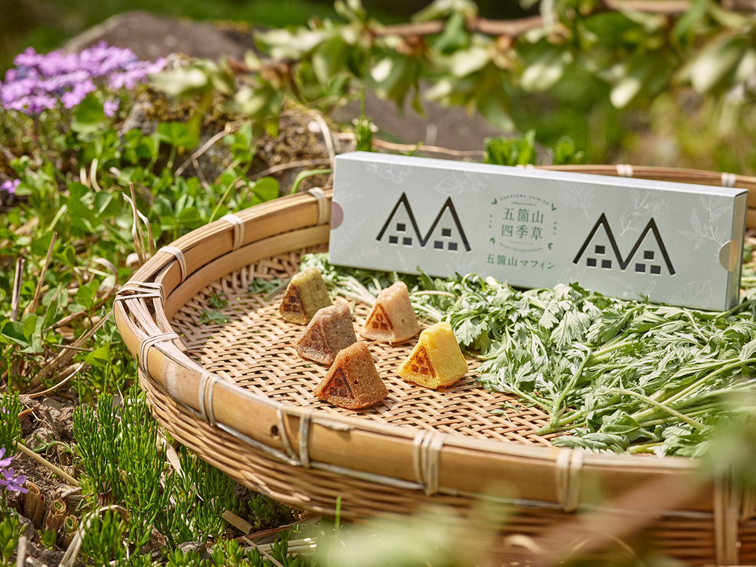 五个山四季草包装设计 日本 天然 草木 包装袋 插画 手绘 logo设计 vi设计 空间设计