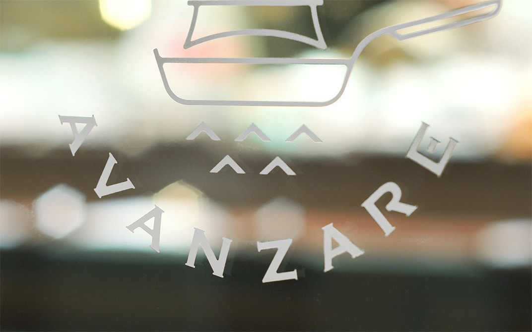 一家意大利酒吧 日本 意大利 图形 插图 版式设计 logo设计 vi设计 空间设计