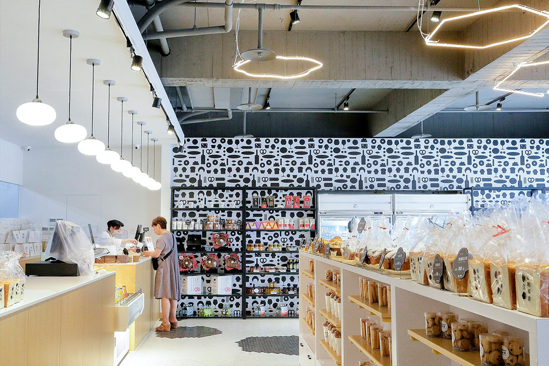 台湾一家咖啡馆与零售连锁店 台湾 咖啡馆 零售 连锁店 字体设计 辅助图形 logo设计 vi设计 空间设计