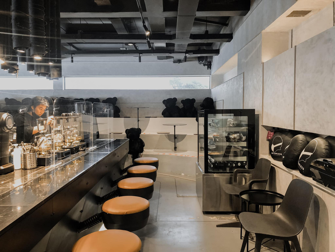 黑色空间咖啡馆 泰国 曼谷 咖啡馆 霓虹灯管 黑色 logo设计 vi设计 空间设计