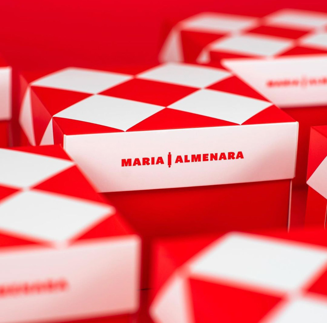甜品店Maria Almenara 阿根廷 甜品店 面包店 线条 包装设计 动画 logo设计 vi设计 空间设计