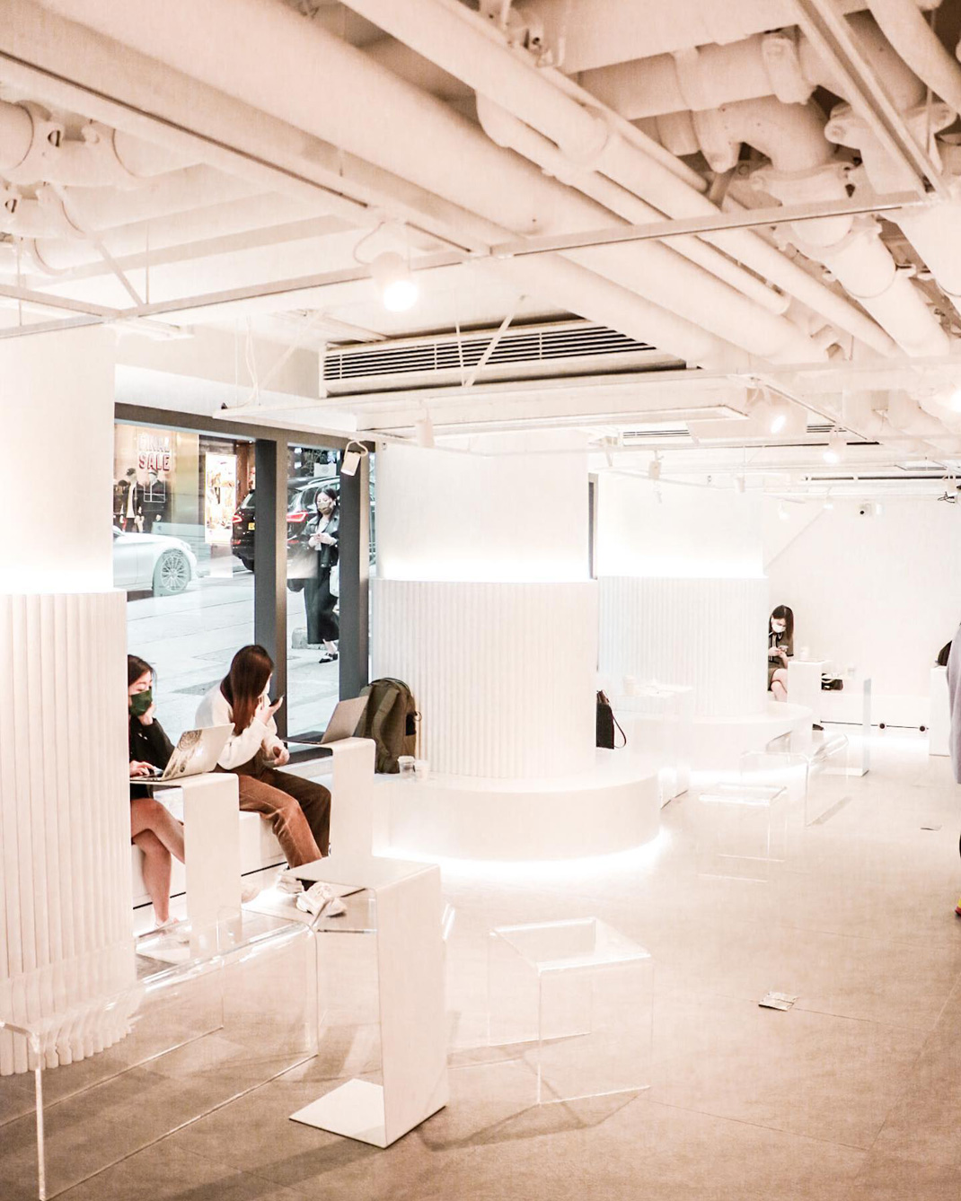 咖啡店Preface coffee 香港 HK 咖啡馆 街铺 白色 logo设计 vi设计 空间设计