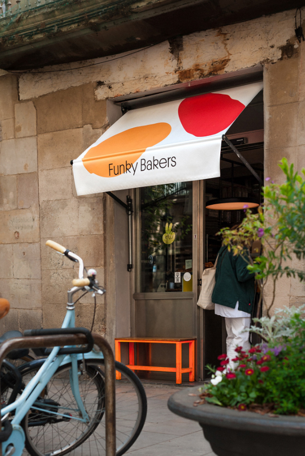时髦面包店Funky Bakers 西班牙 面包店 包装设计 logo设计 vi设计 空间设计