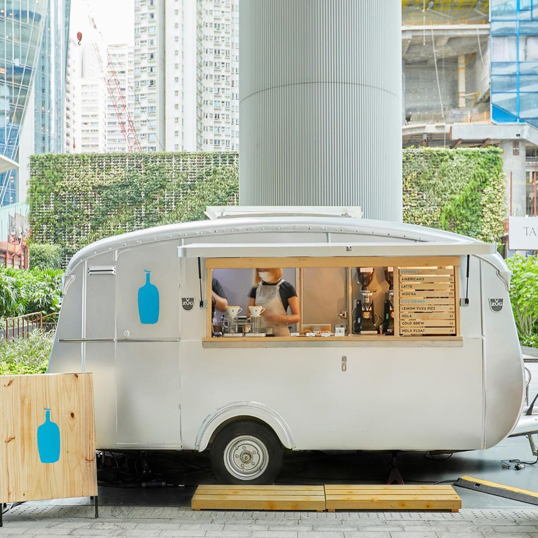 Blue Bottle Coffee 香港首部自动贩卖机 香港 咖啡店 自动售货机 logo设计 vi设计 空间设计