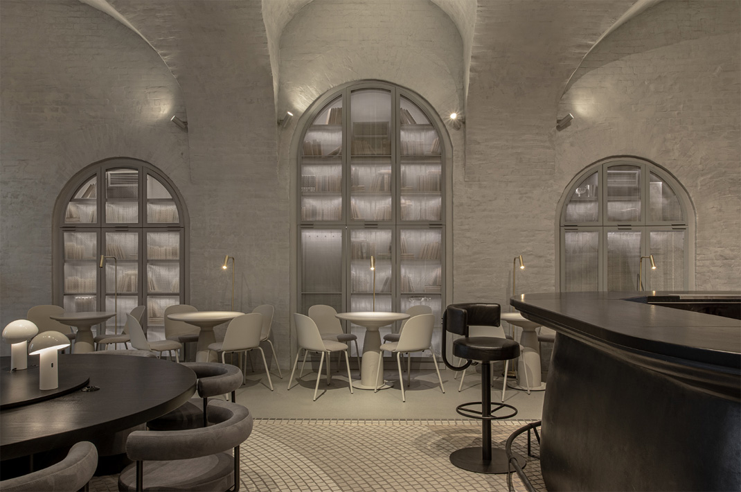 历史建筑酒吧餐厅ZWEIG 乌克兰 酒吧 极简 历史建筑 logo设计 vi设计 空间设计